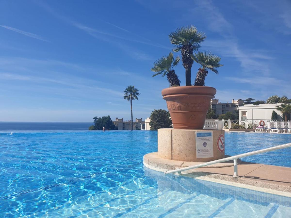 Cannes & More Luaran gambar